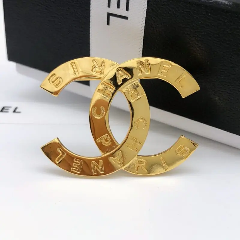 chanel brooches pour femme s_1205237